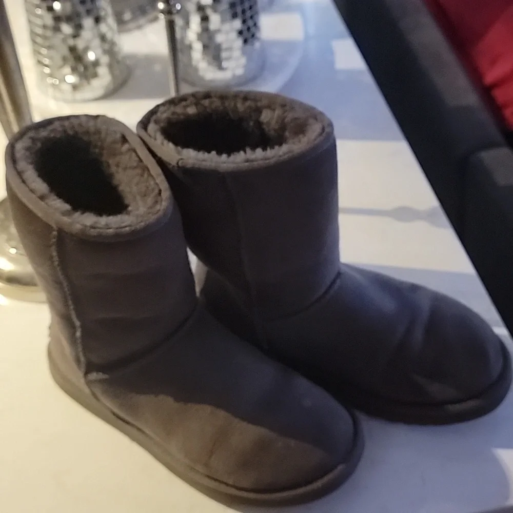 UGG Gray Shearling Boots size usa 7 - Picture 8 of 13